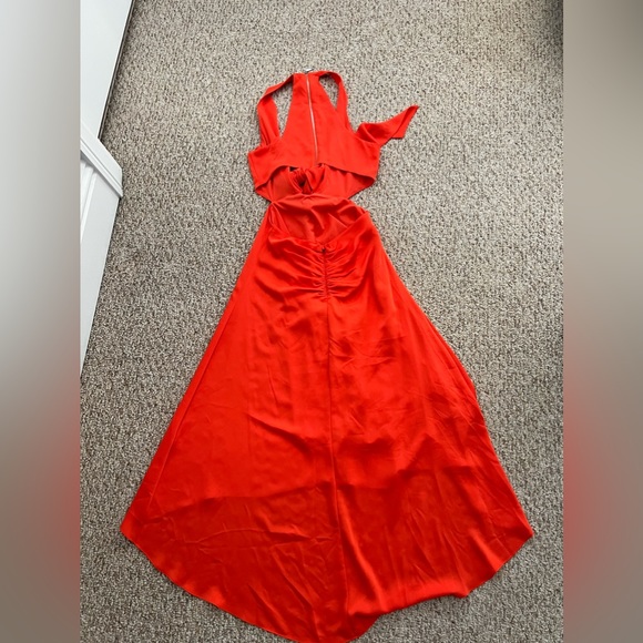 BCBGMAXAZRIA Tie Front MIDI Dress Color: Cherry Tomato Size: 6 - Picture 5 of 7